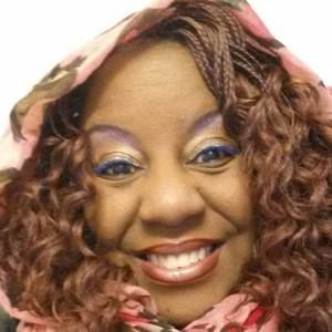 Meet your Posher, Yolanda